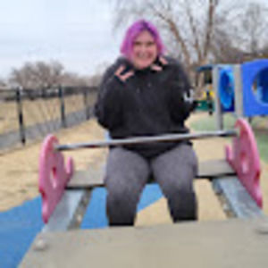 Meet your Posher, Hallie